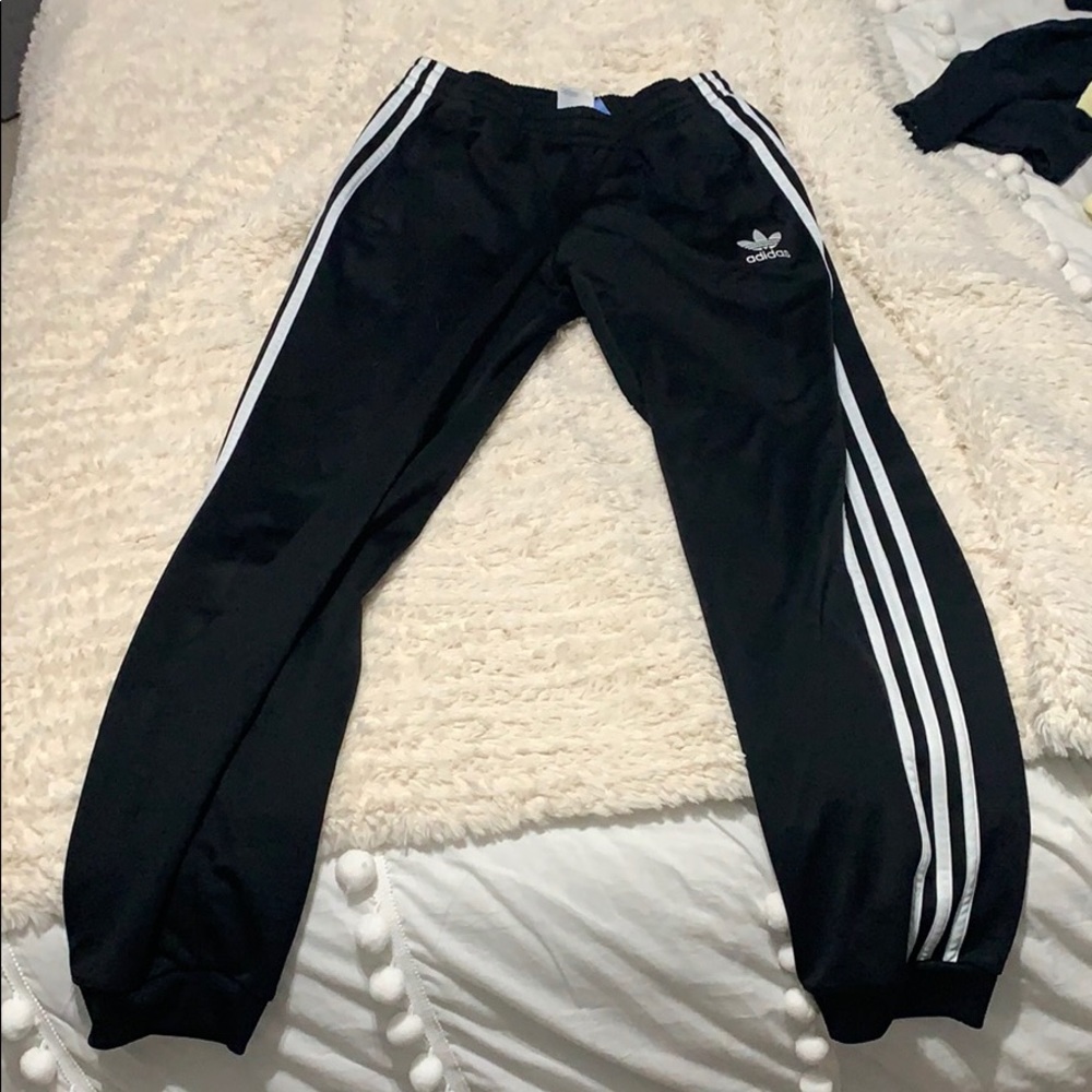 adidas (size L)DONATING IF NOT BOUGHT BY 1/3/2021